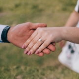 The Ultimate Guide to Choosing Wedding Rings Online